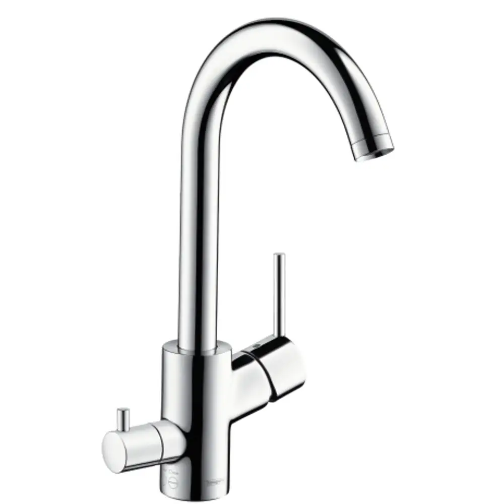 Küchenarmatur von Hansgrohe mit hohem, geschwungenem Auslauf. Zwei Bedienhebel an der Basis zur Steuerung von Wasserzufuhr und Temperatur. Metallische Oberfläche in Chrom.